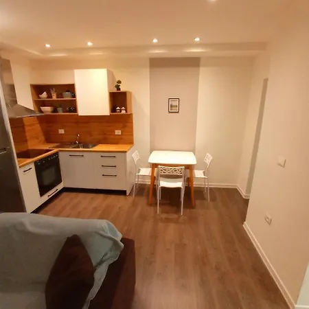 Apartment Garda *