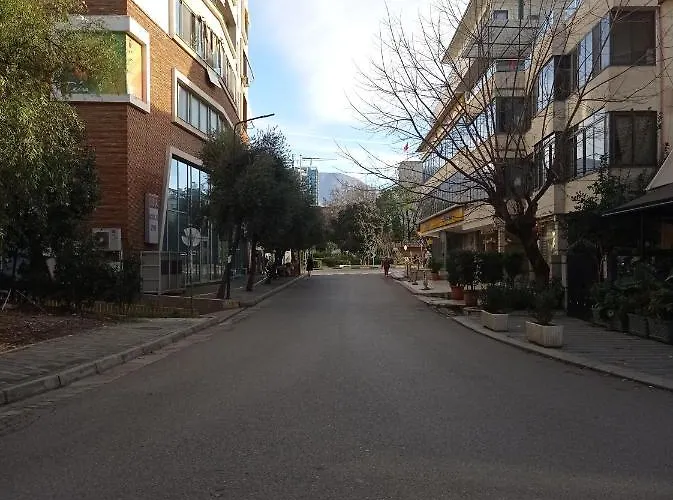 Garda Tirana